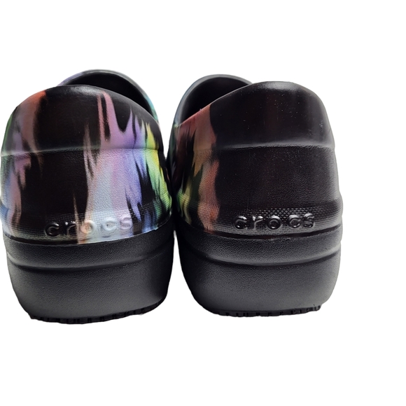 Crocs Womens tie dye Neria Pro II Graphic Slip On Clog Slip Resistant Work Shoes - Picture 4 of 7